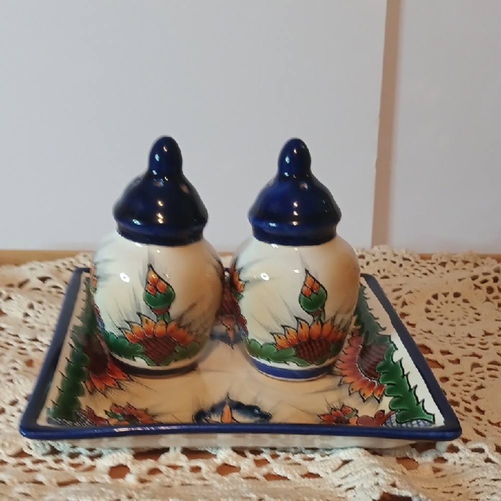 Colorful Ceramic Salt and Pepper Shakers with Tray Hand Painted In Mexico - Picture 9 of 9